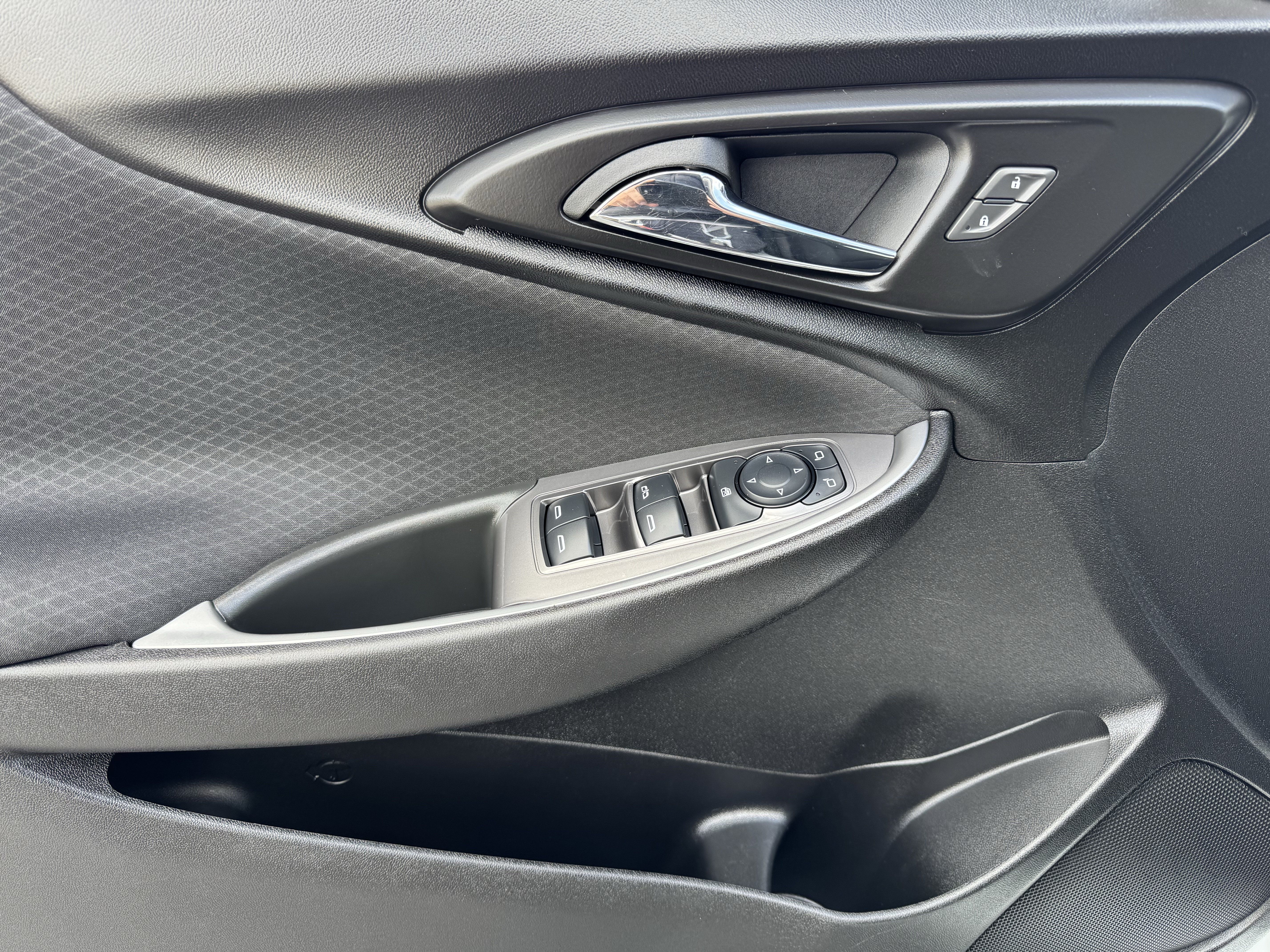 Certified 2025 Chevrolet Malibu LT FWD image 10