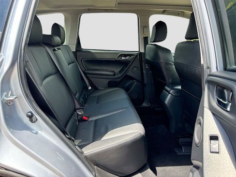Used 2015 Subaru Forester 2.5i Touring w/ Eyesight & Navigation System AWD/4WD image 27