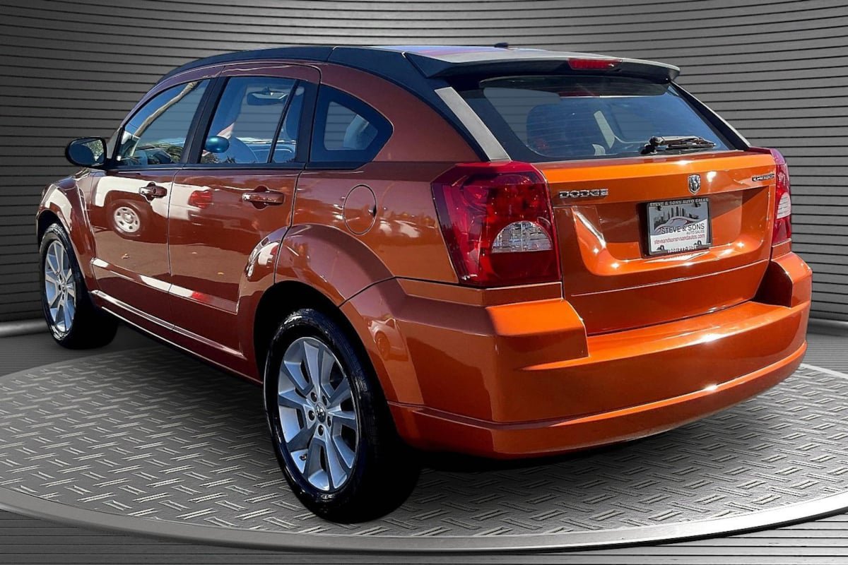 Used 2011 Dodge Caliber Heat FWD image 4