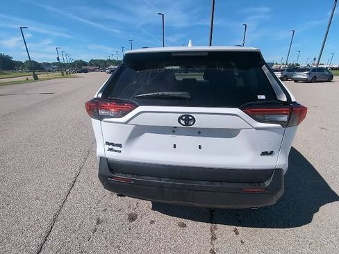 Used 2025 Toyota RAV4 XLE w/ Convenience Package FWD image 7
