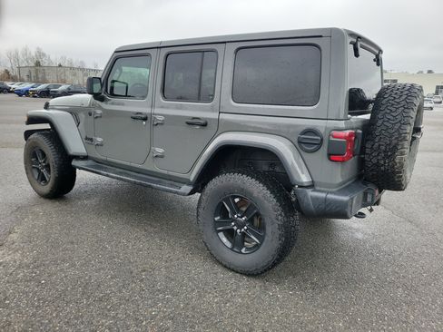 Used 2021 Jeep Wrangler Unlimited Sahara AWD/4WD image 7