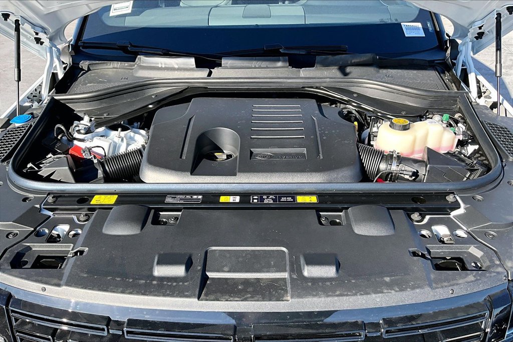 New 2026 Land Rover Range Rover Sport SE AWD/4WD image 12