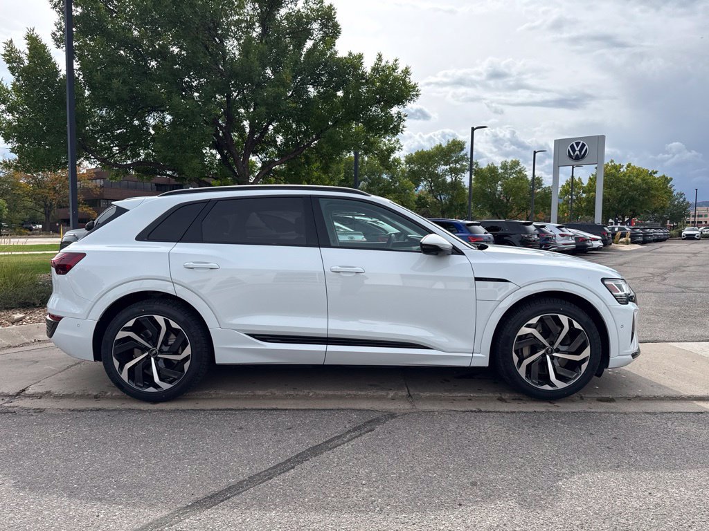 Used 2024 Audi Q8 e-tron Premium Plus w/ Premium Plus Package AWD/4WD image 6