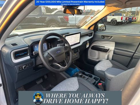 New 2026 Ford Maverick XLT w/ XLT Luxury Package FWD image 9