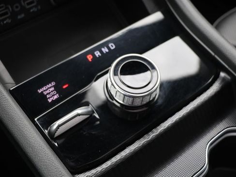 Used 2024 Jeep Grand Cherokee L Limited w/ Luxury Tech Group II image 24