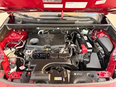 Used 2019 Toyota RAV4 LE w/ All Weather Liner Package AWD/4WD image 32