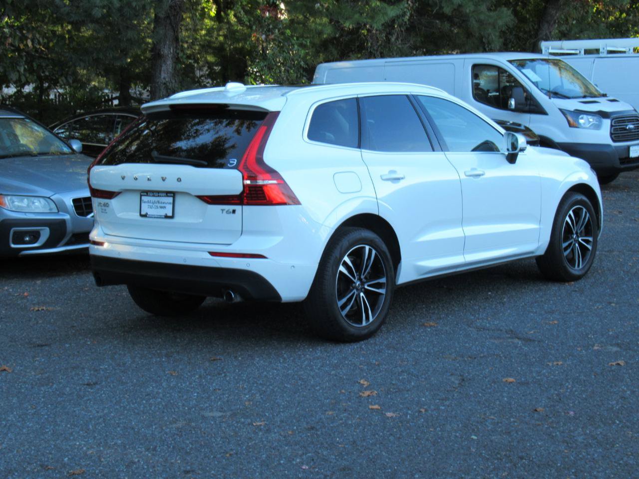 Used 2018 Volvo XC60 T6 Momentum AWD/4WD image 5