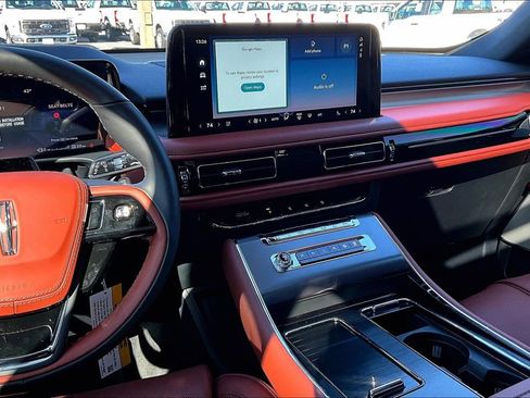 New 2026 Lincoln Aviator Reserve w/ Luxury Package image 7