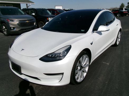 Used 2018 Tesla Model 3 Mid Range image 8