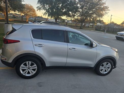 Used 2017 Kia Sportage LX image 6
