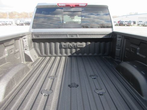 New 2026 GMC Sierra 2500 AT4 w/ AT4 Premium Plus Package image 7