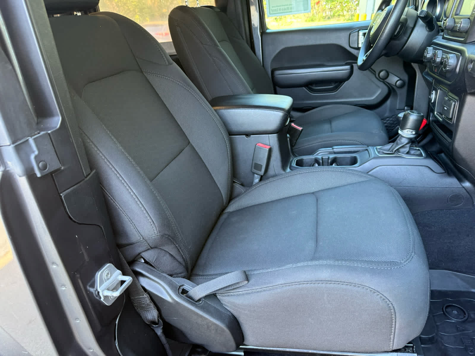 Used 2019 Jeep Wrangler Sport AWD/4WD image 8