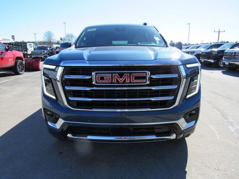 Used 2025 GMC Yukon XL Elevation w/ Elevation Premium Package image 5