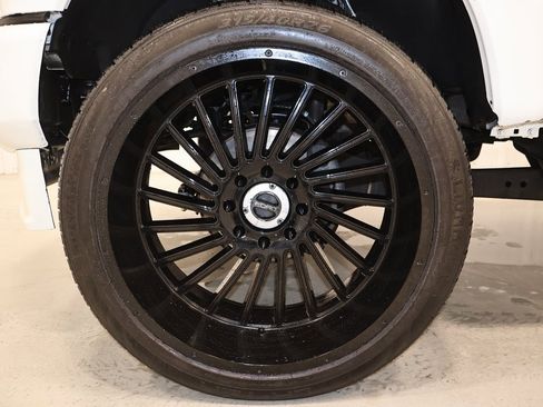 Certified 2022 Ford F350 Lariat w/ Lariat Ultimate Package image 43