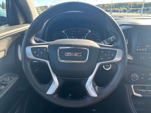 Used 2024 GMC Terrain SLE image 16