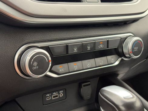 Used 2024 Nissan Altima 2.5 SR image 19