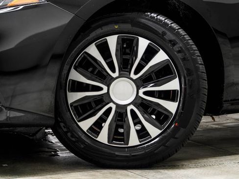 Used 2022 Nissan Altima 2.5 S image 3