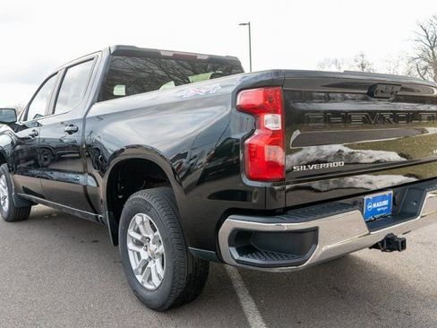 Used 2023 Chevrolet Silverado 1500 LT AWD/4WD image 8