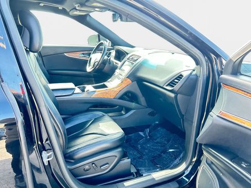 Used 2016 Lincoln MKX Reserve w/ Driver Assistance Package AWD/4WD image 14