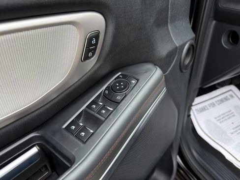 Used 2025 Ford Expedition Active AWD/4WD image 29