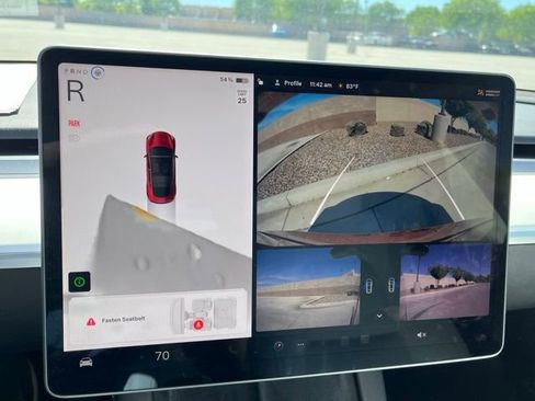 Used 2023 Tesla Model 3 Standard Range image 17