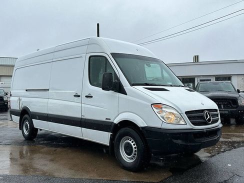 Used 2012 Mercedes-Benz Sprinter 2500 image 16