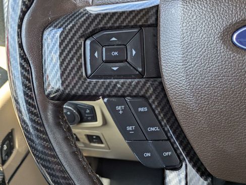 Used 2019 Ford F150 Lariat RWD image 24
