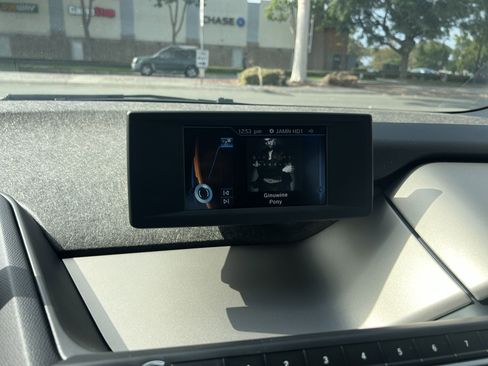 Used 2018 BMW i3 w/ Range Extender image 22