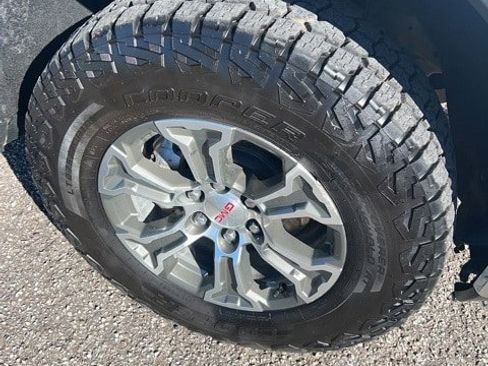 Used 2019 GMC Sierra 1500 SLE w/ SLE Value Package image 19