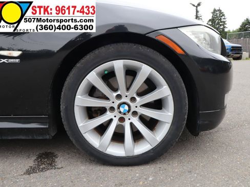 Used 2011 BMW 328i xDrive Sedan AWD/4WD image 23