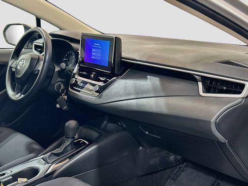 Used 2025 Toyota Corolla LE FWD image 24