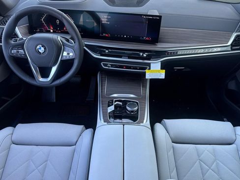Used 2026 BMW X5 xDrive40i AWD/4WD image 14