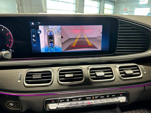 Certified 2025 Mercedes-Benz GLS 450 4MATIC image 11