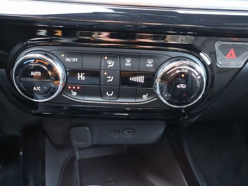 New 2026 Chevrolet Trax RS image 11