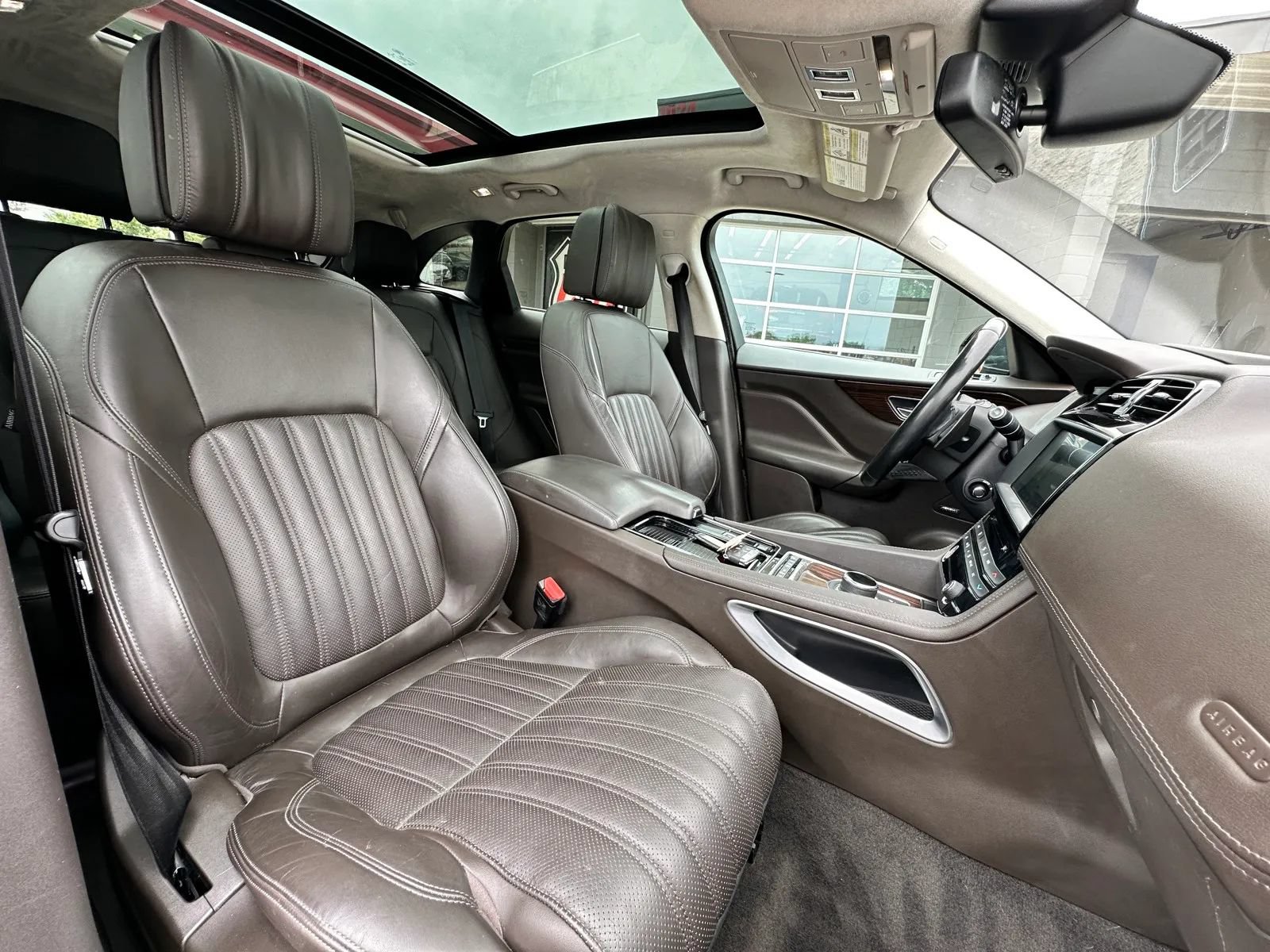 Used 2018 Jaguar F-PACE Portfolio AWD/4WD image 18