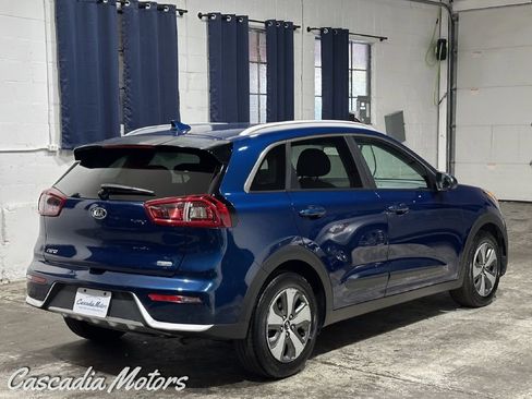Used 2019 Kia Niro LX FWD image 6