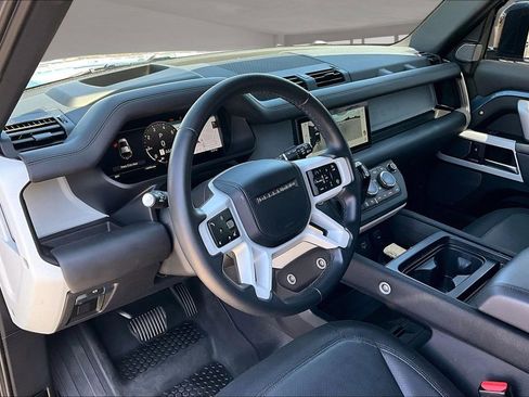 Used 2023 Land Rover Defender 110 X-Dynamic SE AWD/4WD image 13
