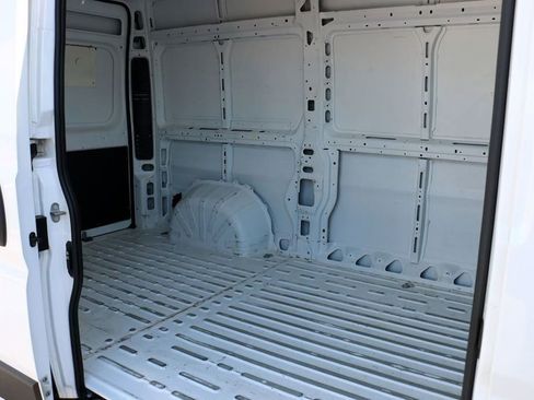 Used 2024 RAM ProMaster 2500 w/ Convenience Group FWD image 19