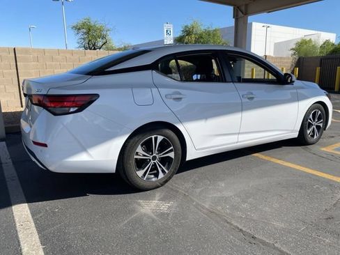 Used 2021 Nissan Sentra SV FWD image 3