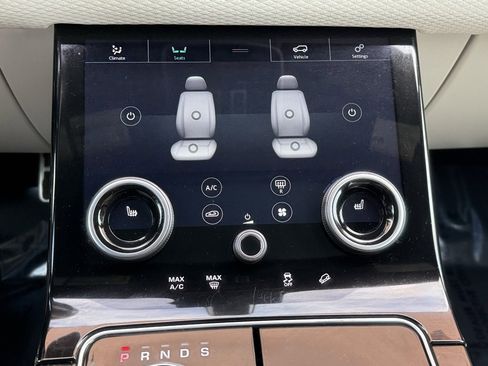 Used 2019 Land Rover Range Rover Velar R-Dynamic SE image 39