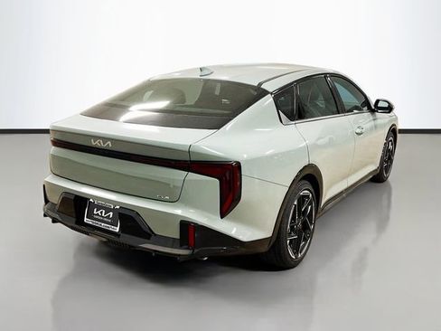 New 2025 Kia K4 GT-Line image 7