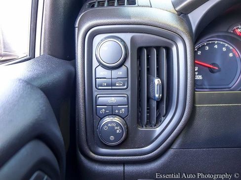 Used 2022 Chevrolet Silverado 1500 Custom AWD/4WD image 19