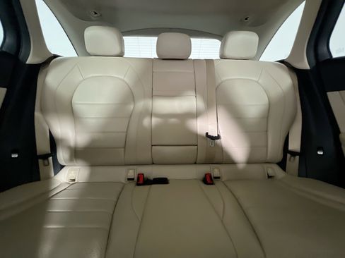 Used 2017 Mercedes-Benz GLC 300 image 32