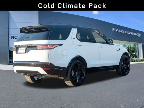 Certified 2024 Land Rover Discovery Dynamic SE image 4