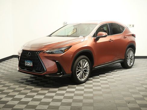 Certified 2025 Lexus NX 350h AWD w/ Accessory Package (2T) image 4