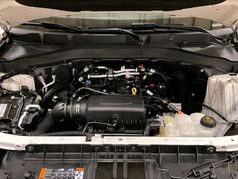 Certified 2024 Ford Explorer XLT w/ Equipment Group 202A AWD/4WD image 10
