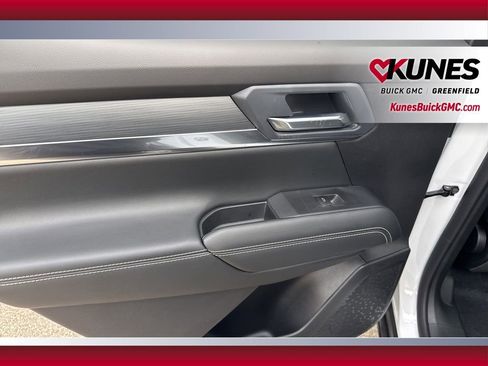 New 2026 GMC Terrain Elevation w/ LPO, Floor Liner Package image 33