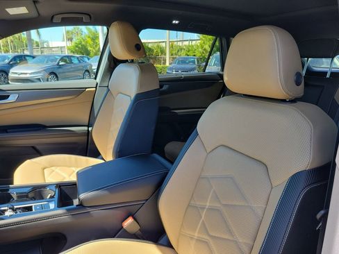 New 2026 Volkswagen Atlas Cross Sport SE image 16