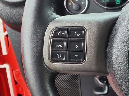Used 2013 Jeep Wrangler Sahara AWD/4WD image 9