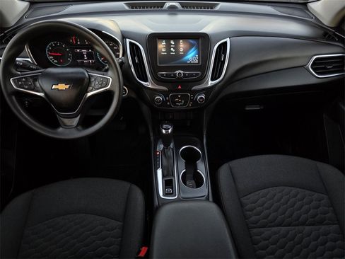 Used 2018 Chevrolet Equinox LT image 11
